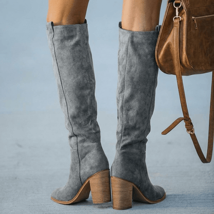 ITERPUB::cold-lorivane-16597404287325::02-hero_back_footwear