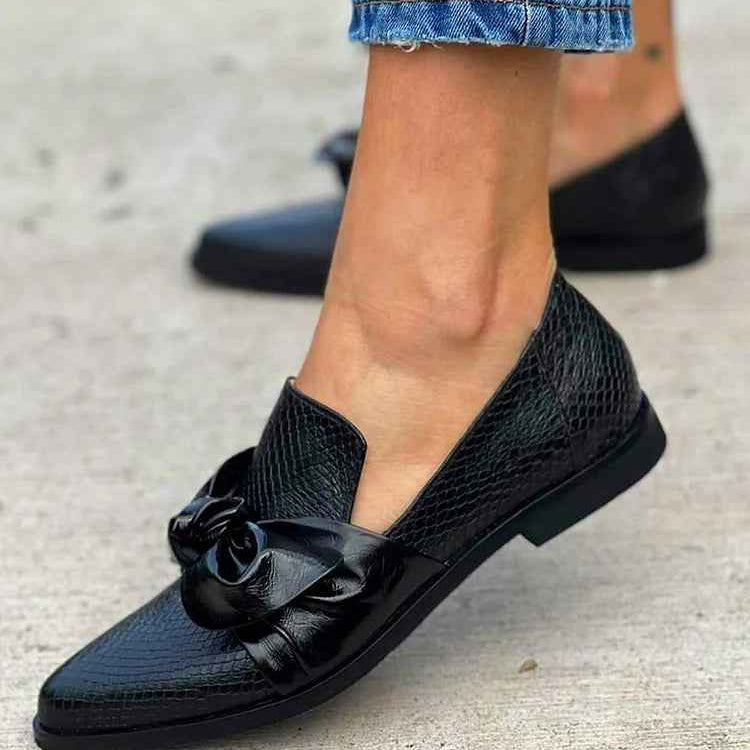 Trisha | Women's Pointed Toe Bow Detail Slip-On Loafers