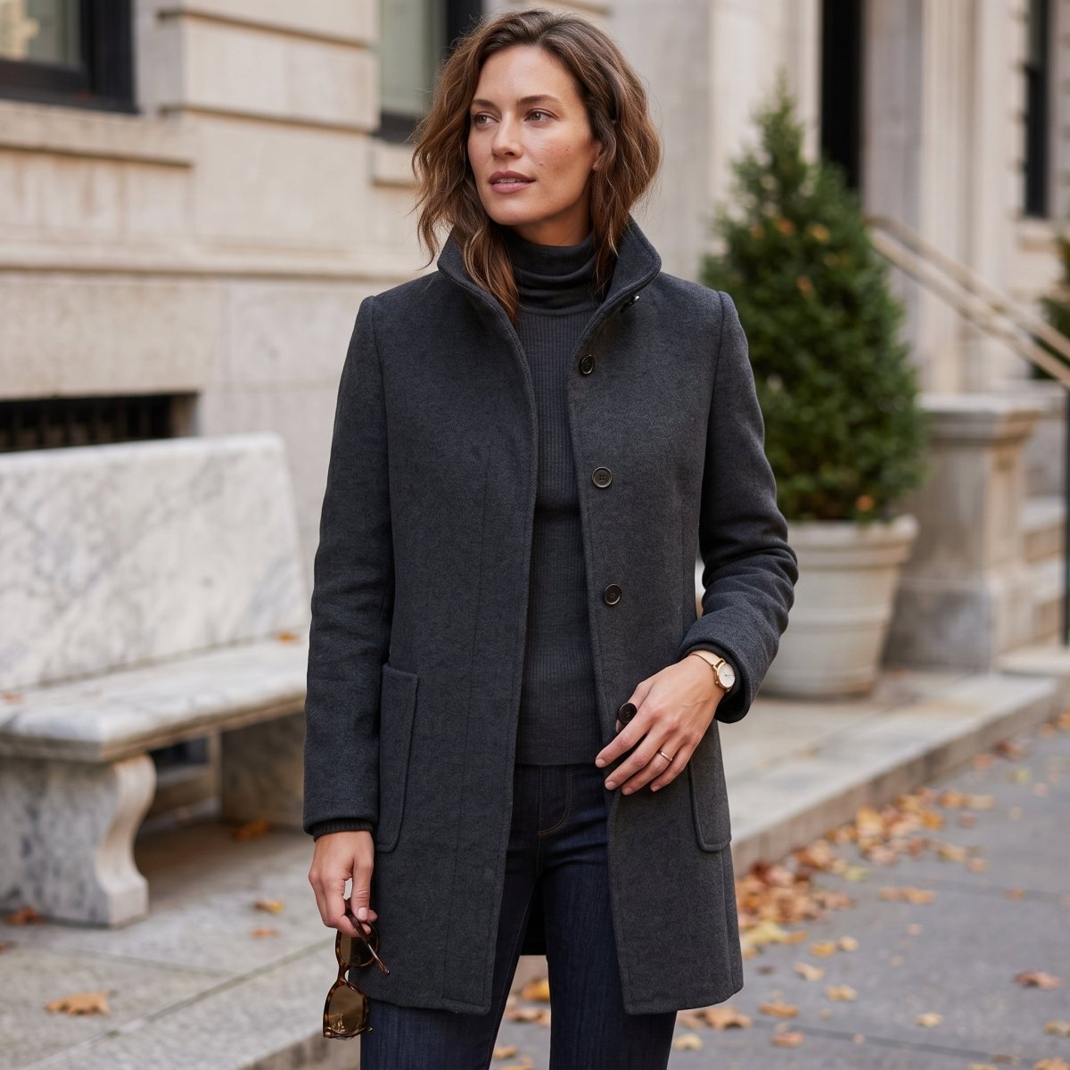 Elisa | Damen-Mantel in Longline-Schnitt mit Knopfleiste und Kragen