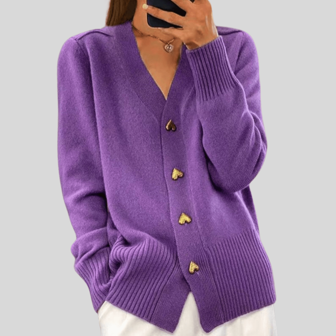 Cardigan mit V-Ausschnitt, Herzknöpfen und gerippten Bündchen