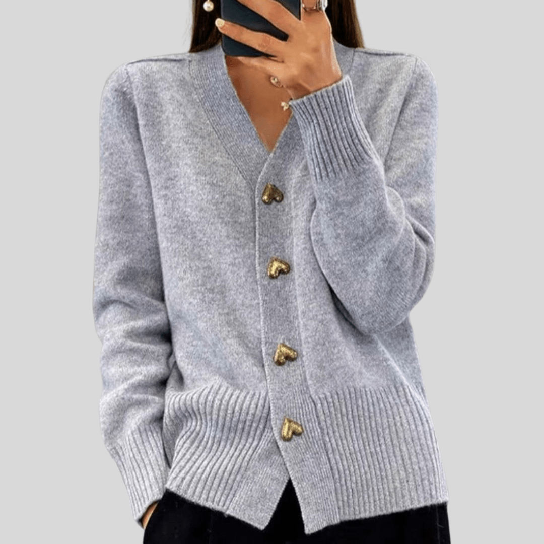 Cardigan mit V-Ausschnitt, Herzknöpfen und gerippten Bündchen