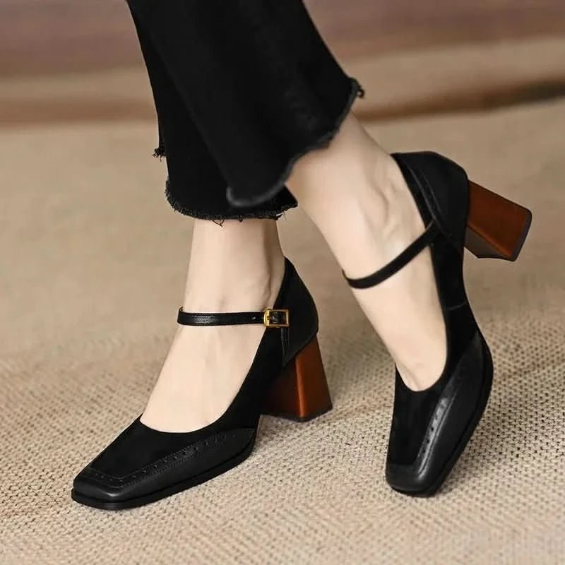 Sarah | Zapatos de salón para mujer con tacón ancho y correa en el tobillo