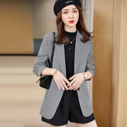 Alice | Blazer de cuadros sin cuello y de corte ajustado para mujer