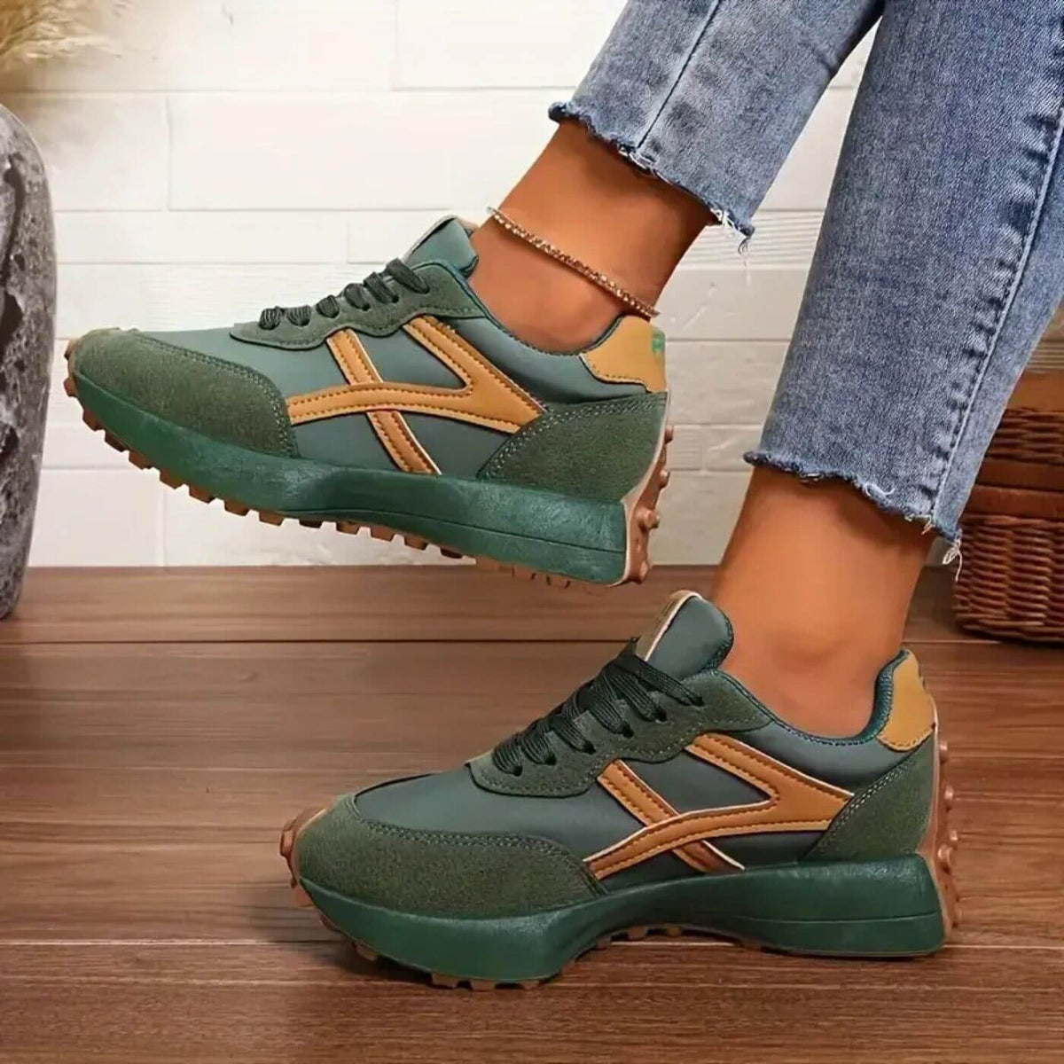 Nichole | Stützende orthopädische Schnürsneaker für Damen