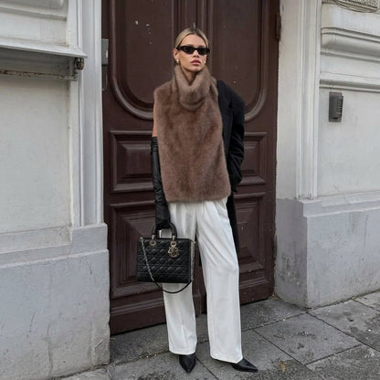 Emmalee | Chaleco de invierno de piel sintética con cuello alto para mujer